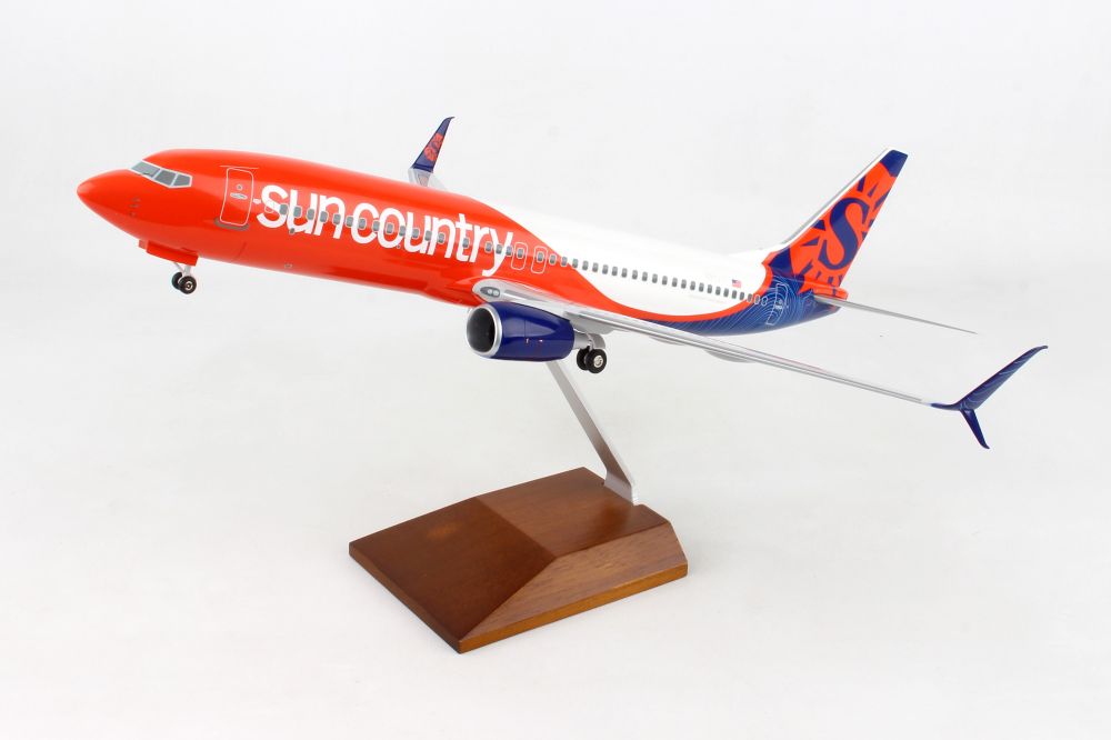SkyMarks Supreme 1/100 Sun Country 737-800